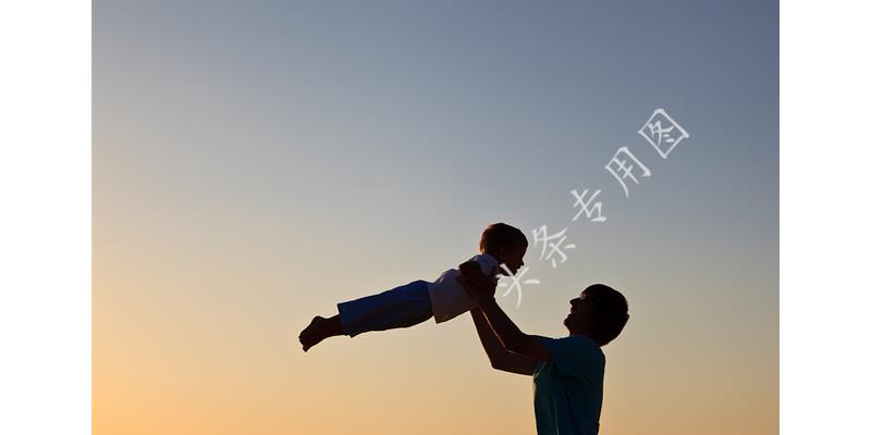 离婚夫妻财产要平分吗,离婚女方挣的钱还分给男方吗