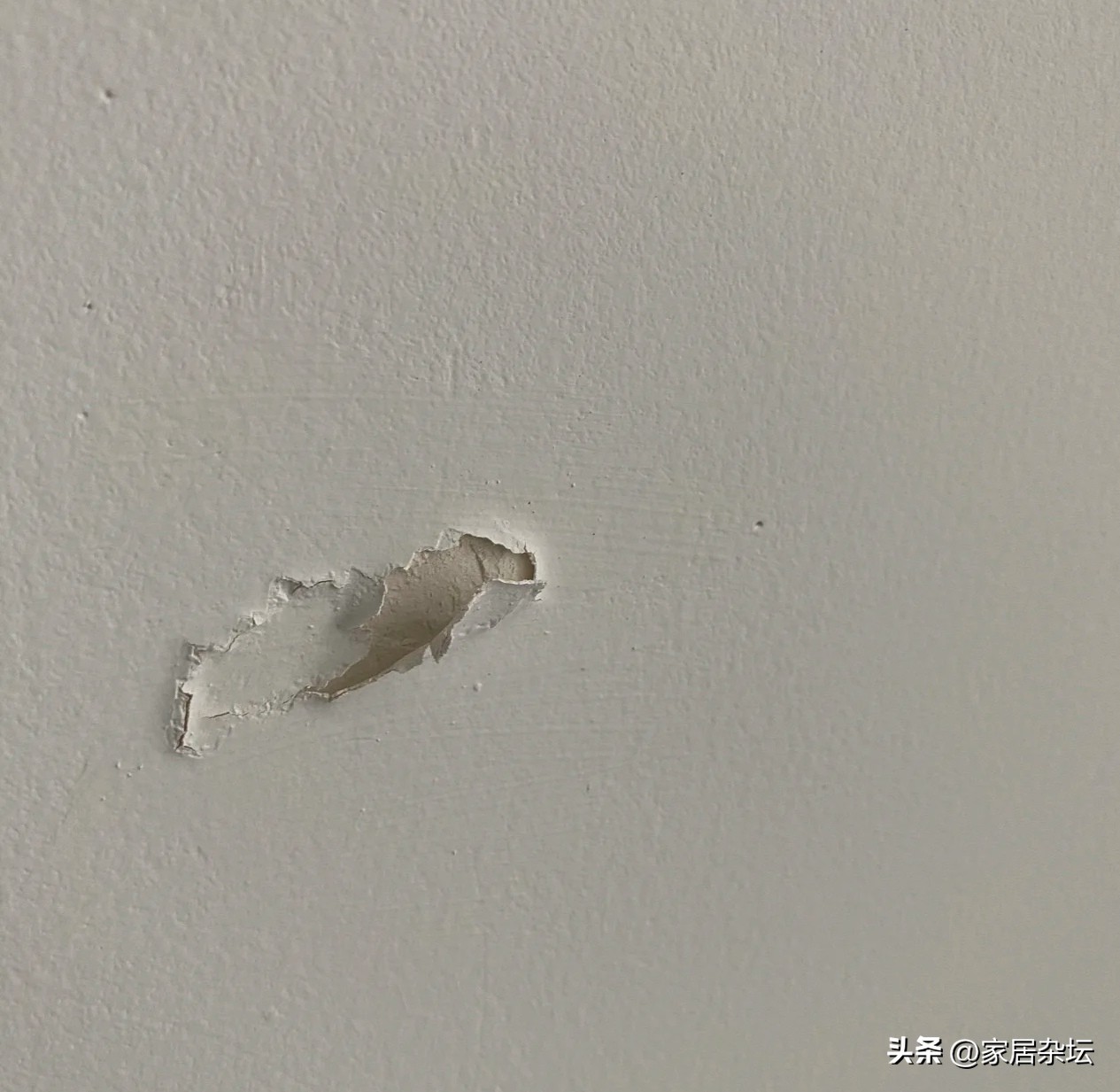 精装修房墙面需要铲掉重刷吗,毛坯房装修需要刮墙皮重新刷吗