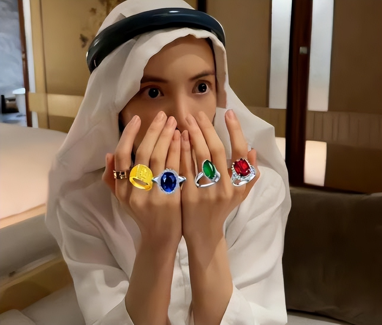 金晨泰国素颜,金晨泰国之行引热议