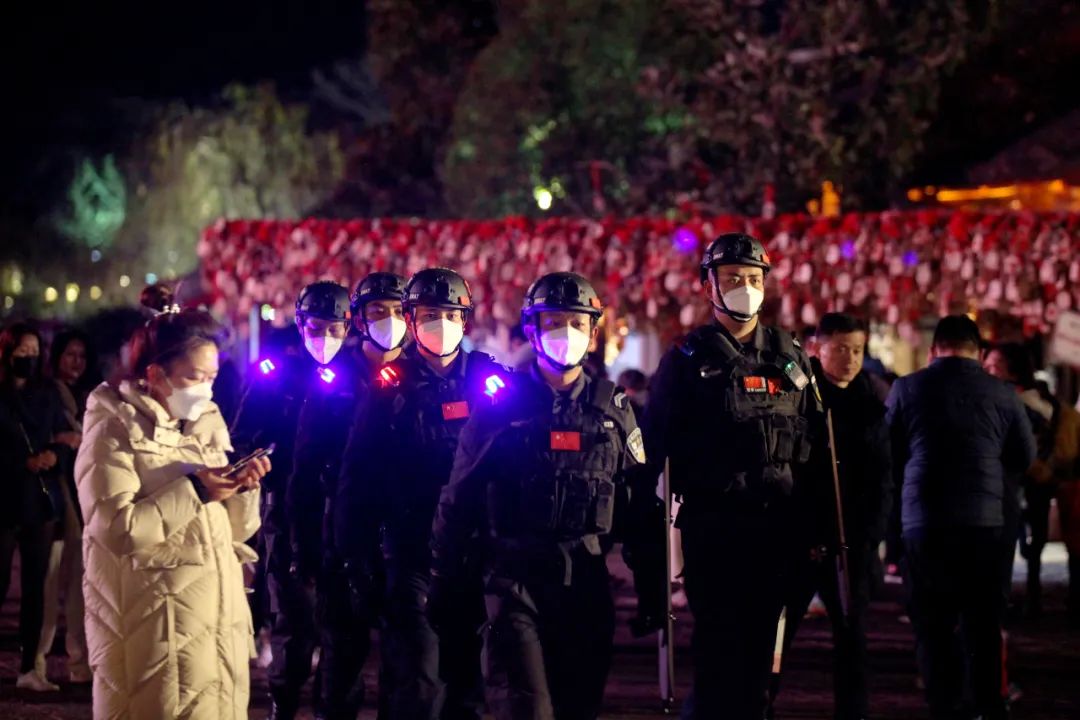 他们这样守护“舍不得的丽江”