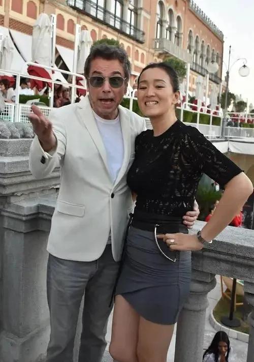 张艺谋巩俐婚姻状况,巩俐和张艺谋恋情的第八年