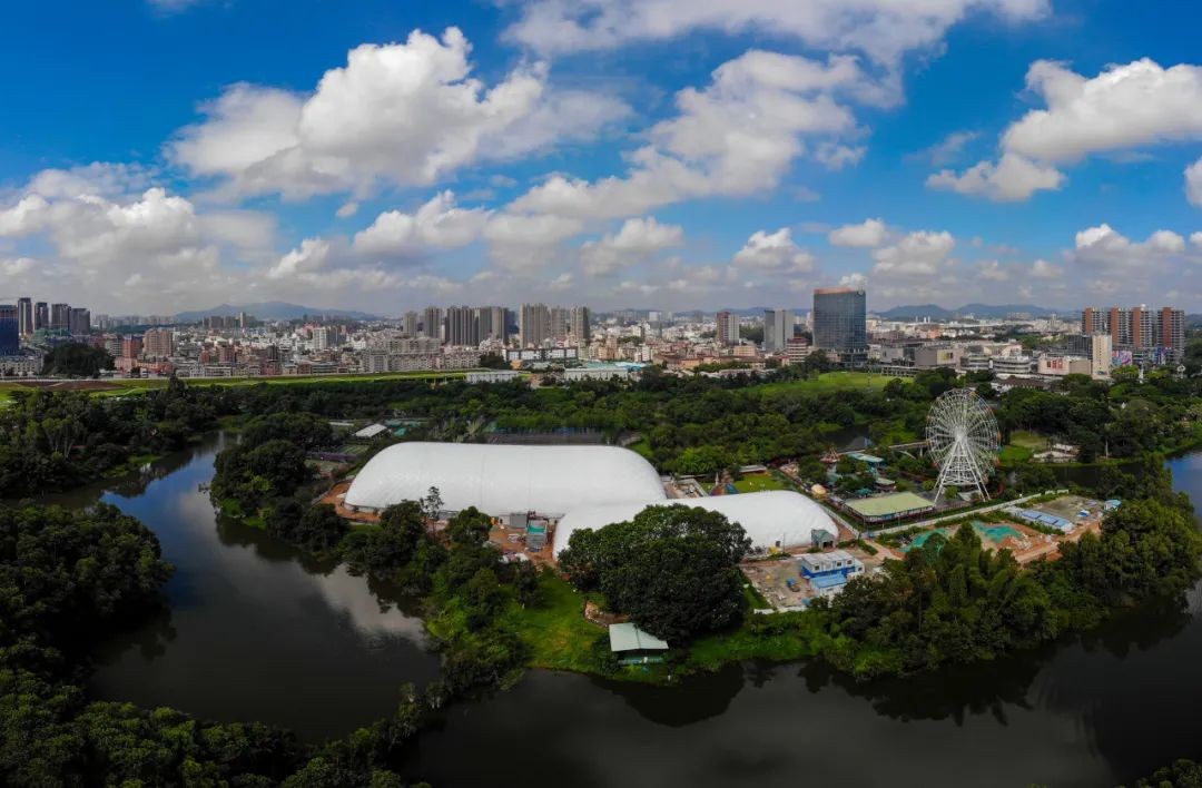 中国第一房地产巨头,绿城和保利物业哪个待遇好