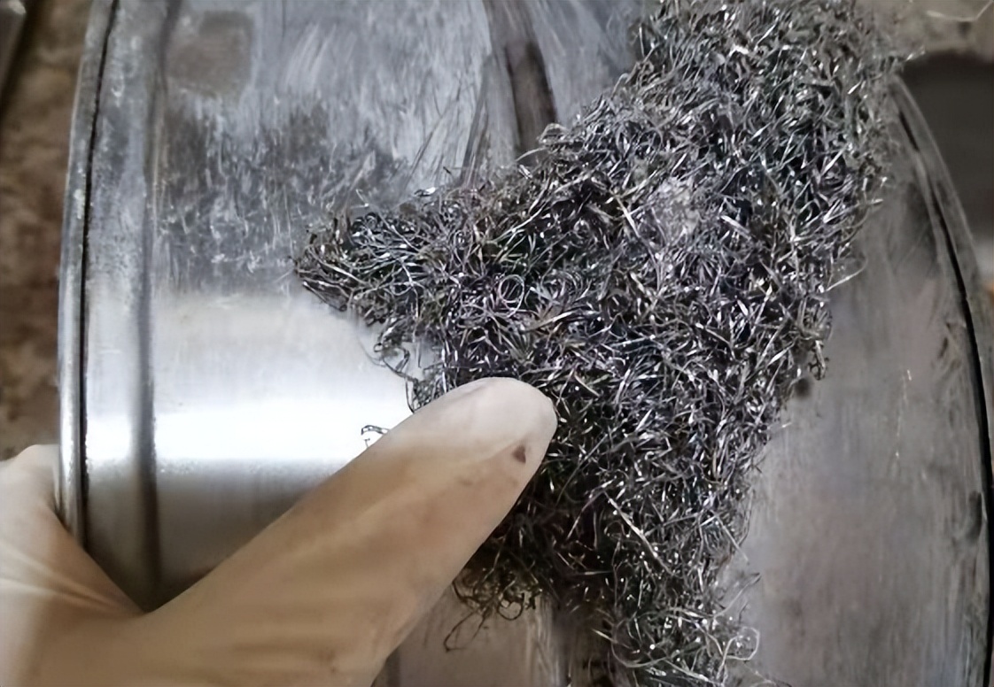 如何清洗烧黑的不锈钢锅,怎样去除不锈钢锅烧黑的地方