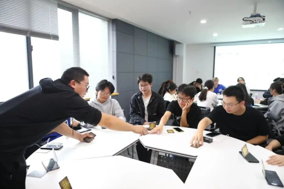 为什么华夏理工学院学费这么贵,为什么选择帝国理工