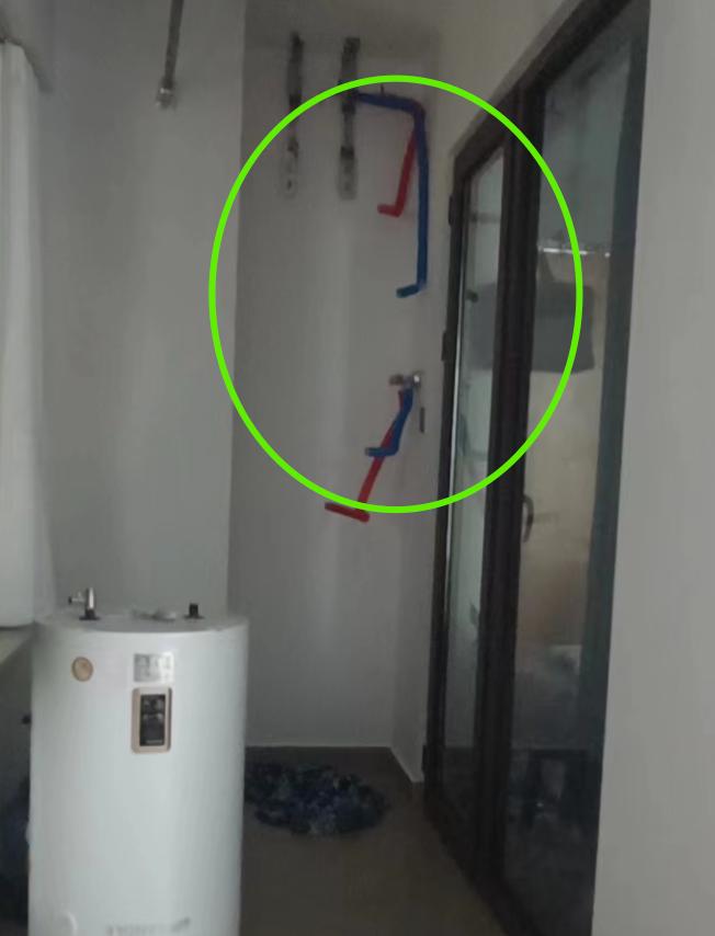 地板砖墙面发霉,地板发霉发黑墙没事