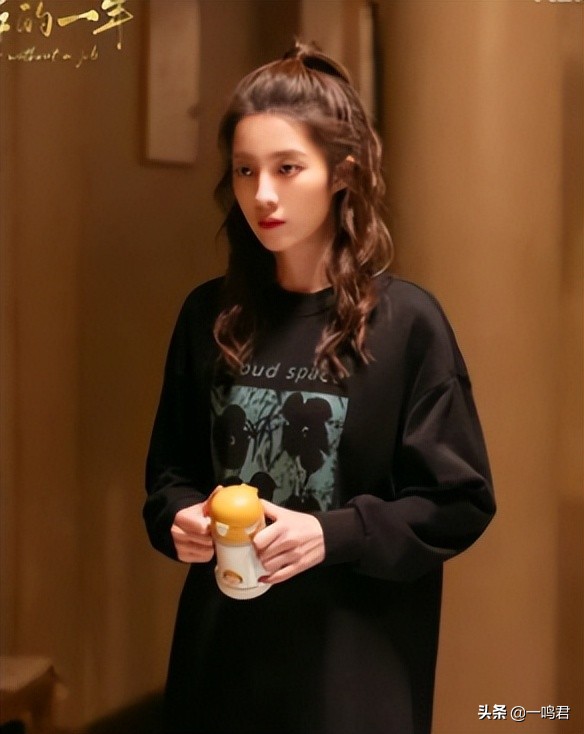 没有工作的一年辣目洋子同款衣服,辣目洋子万鹏穿搭