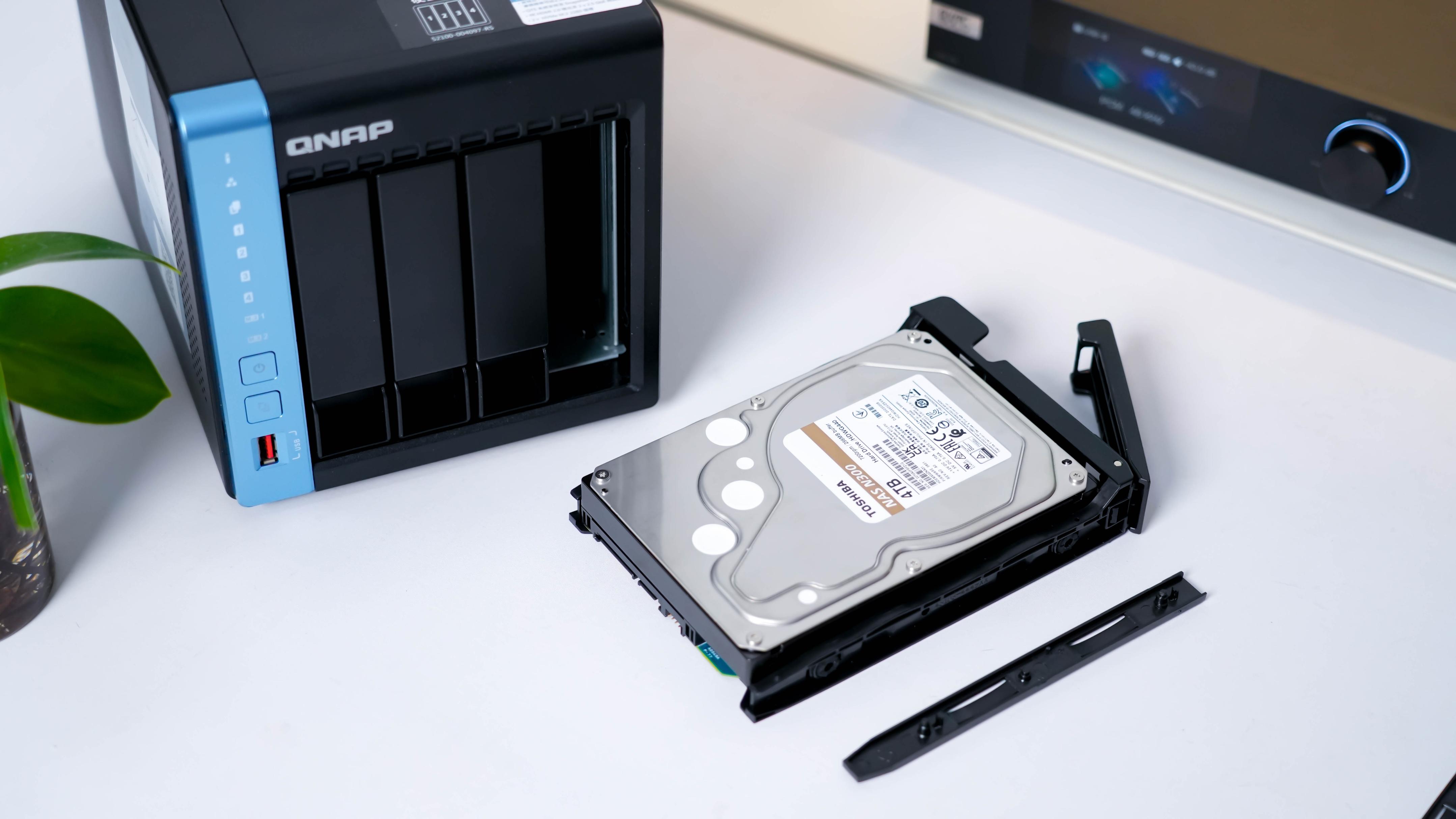 如何用NAS搭建HiFi音乐库？威联通TS-464C+东芝N300搭建教程分享