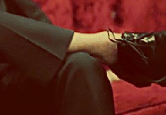 如何快速改掉跷二郎腿的习惯,为什么大家喜欢翘二郎腿