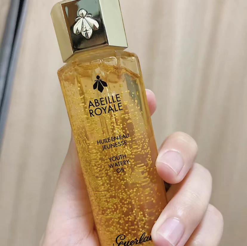 面部精华推荐保湿抗衰老35岁,抗老脸部精华油推荐