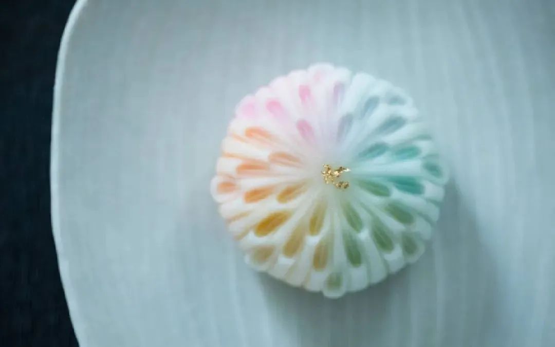 在日本，到底是什么小点心会做得这么精致又馋人呢？