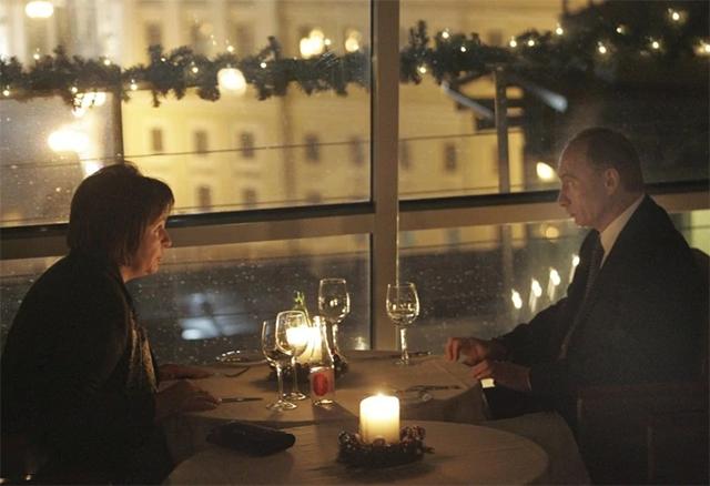 普京出任总统当晚视频,普京当选总统后流泪讲话视频