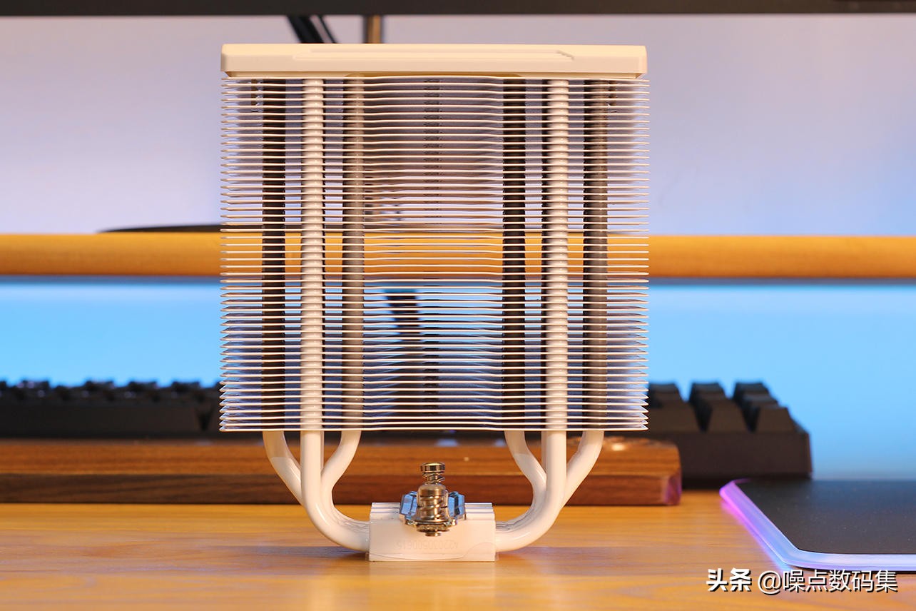 超频三东海r4000argbcpu散热器,超频三东海双子星散热器