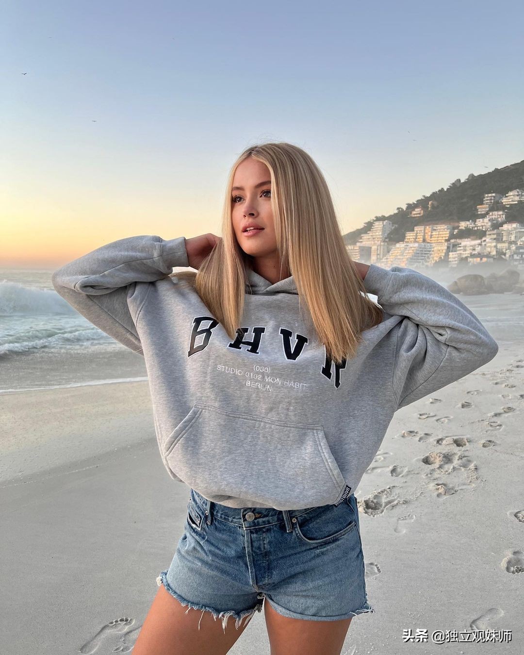 索拉亚埃克斯图片,德国金发模特索拉亚埃克斯