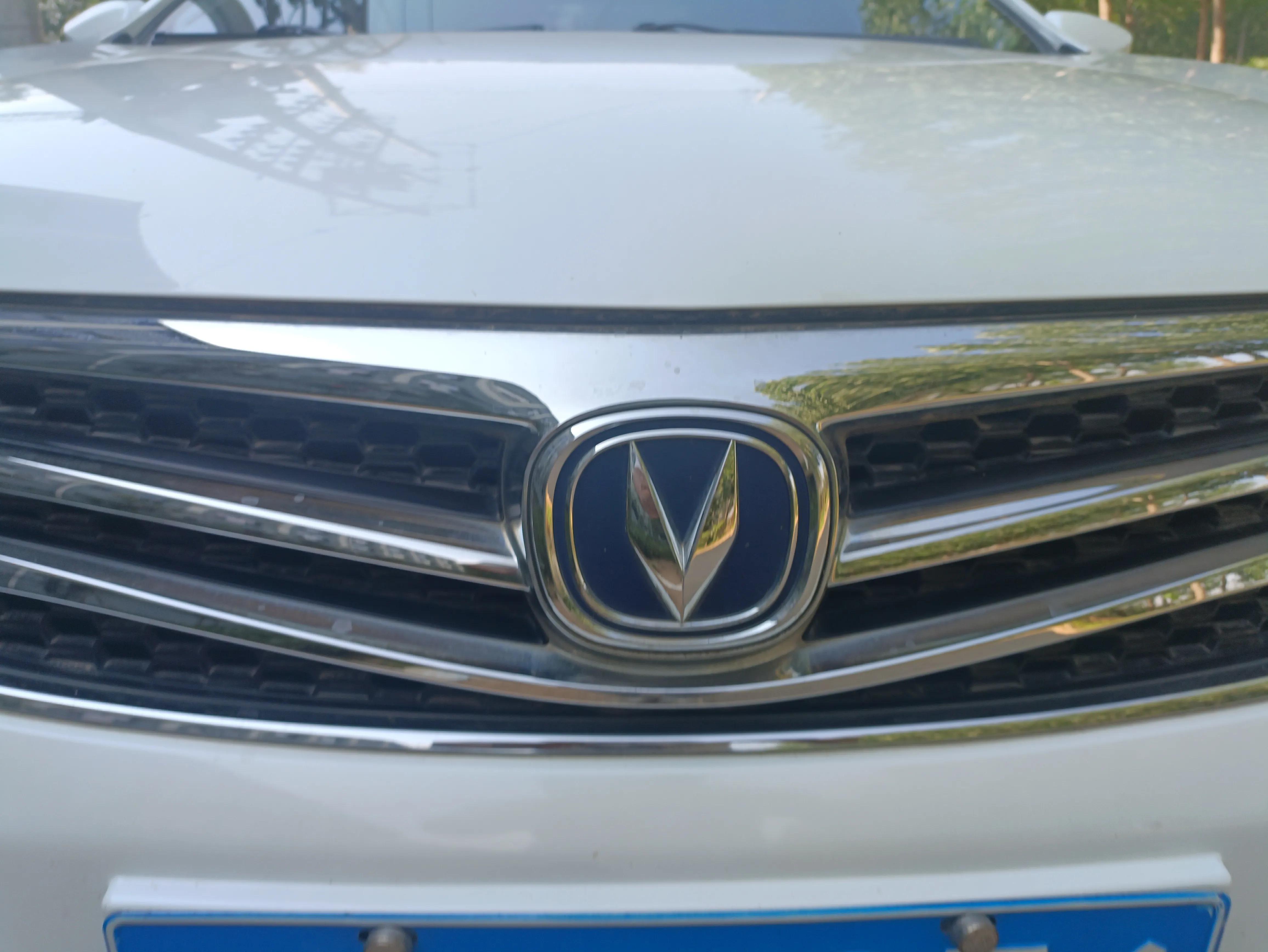 逸动四喇叭和六喇叭,长安逸动两个扬声器测评