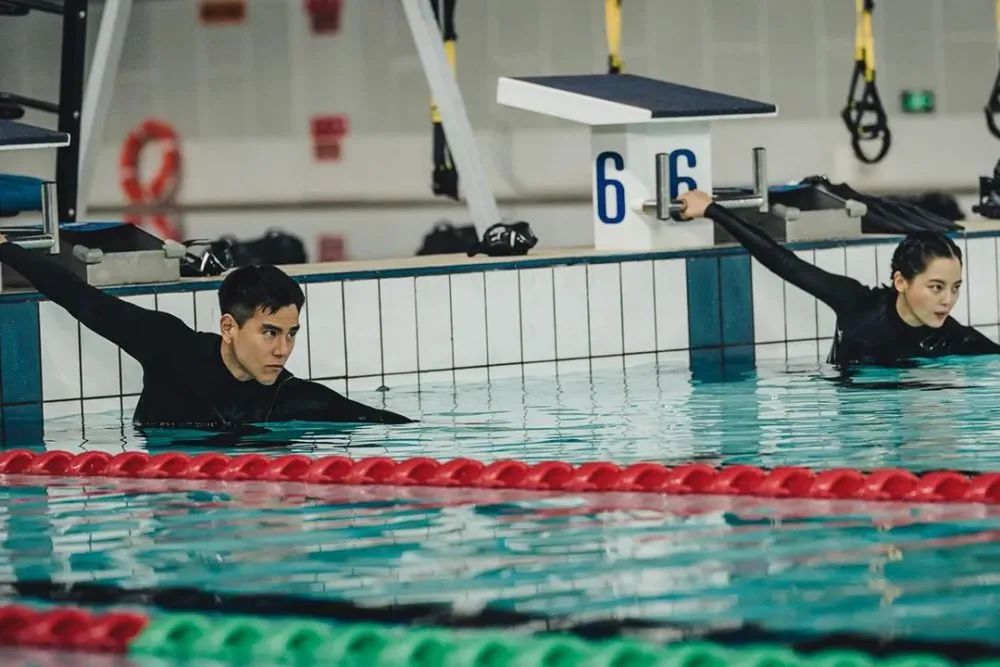 男星被爆,某男星被曝