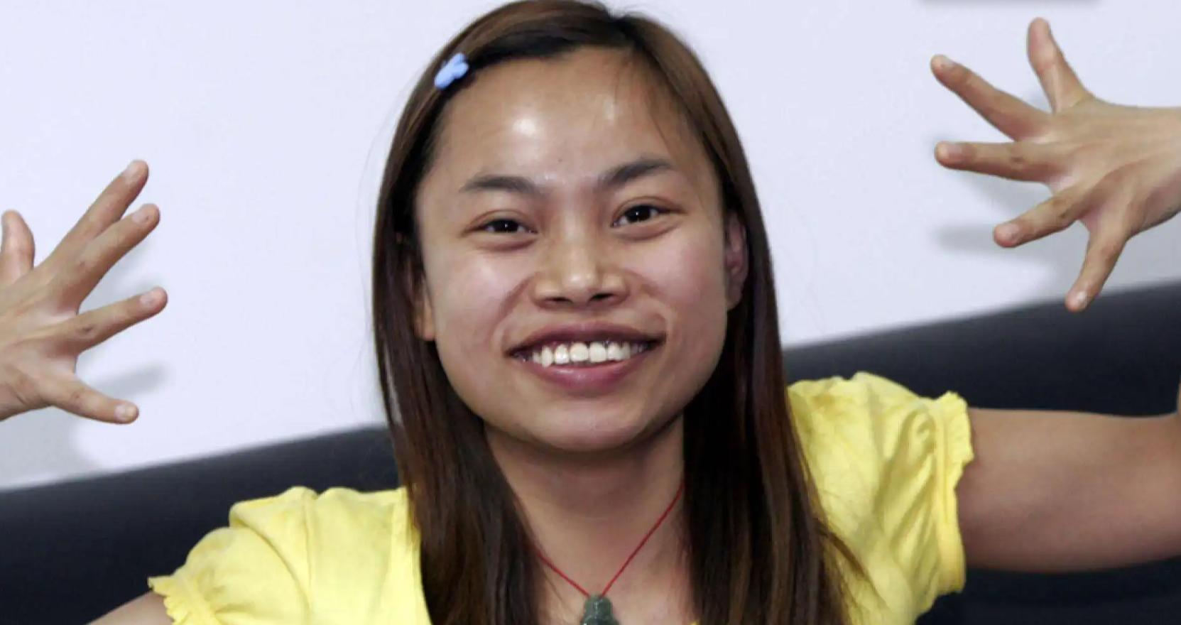 凤姐如今在美国怎么样了,凤姐去美国之后的照片