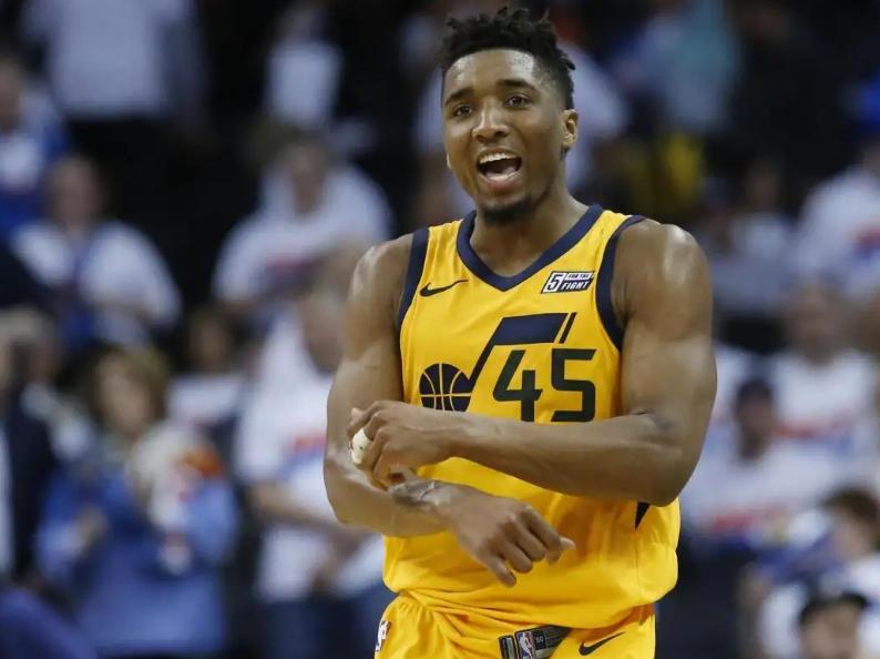 德文布克和米切尔哪个好,德文布克和米切尔nba2kol2