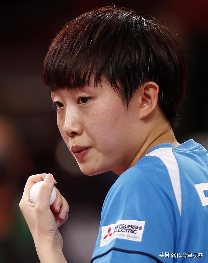 新加坡冯天薇国籍,冯天薇为什么不退役