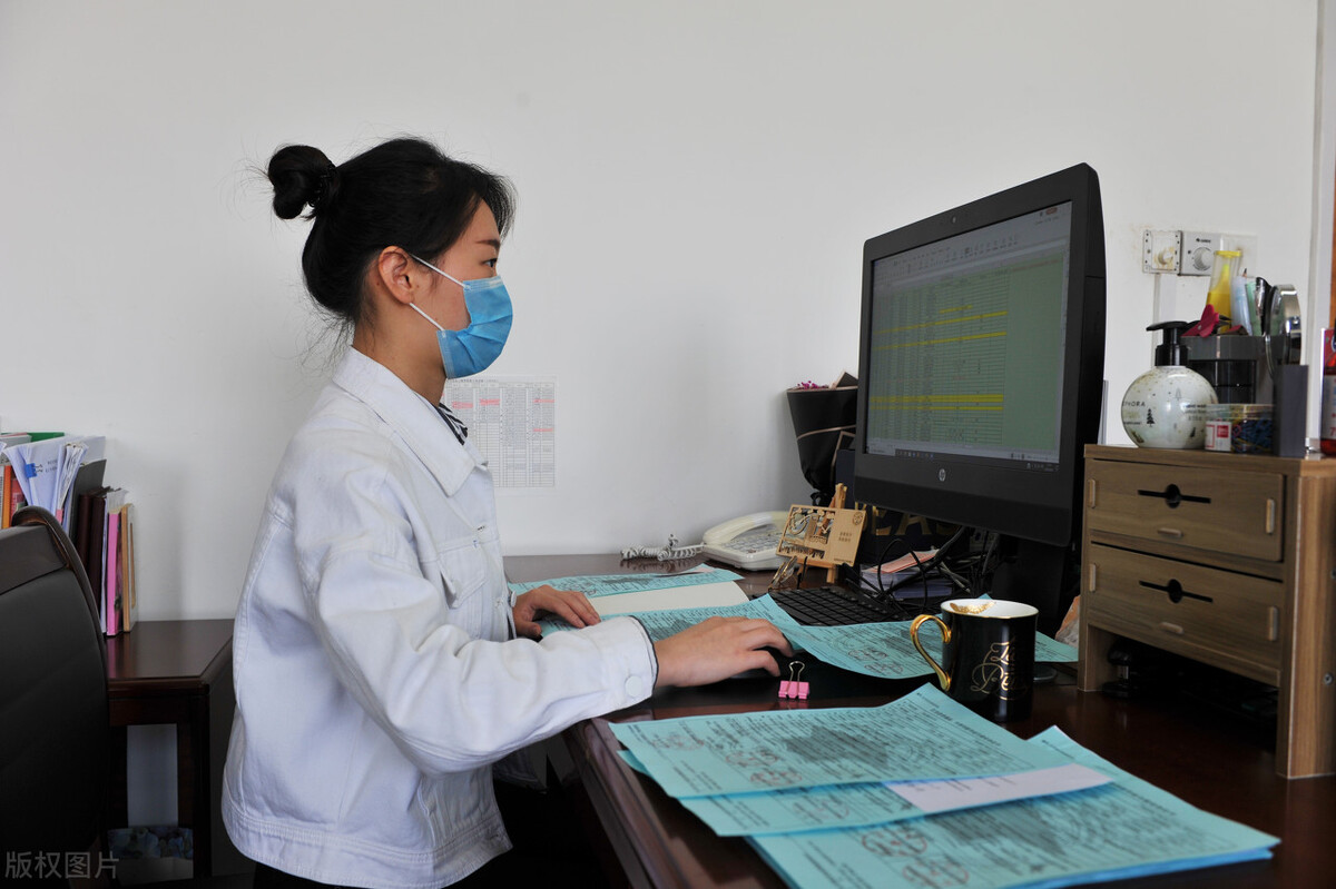 苏州社区合同制岗位工资待遇,广州合同制公务员工资待遇