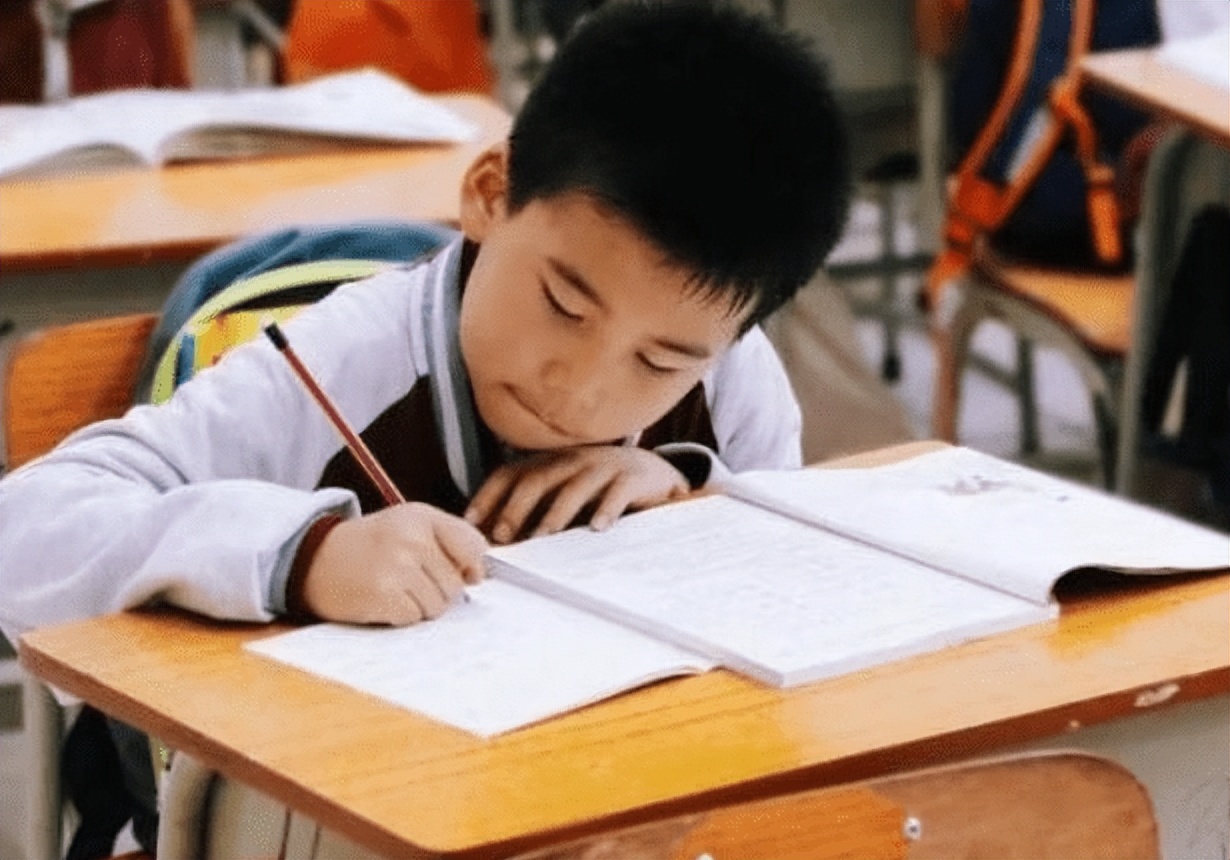 孩子身上的问题父母该如何纠正,家长说孩子有身体缺陷怎么回复