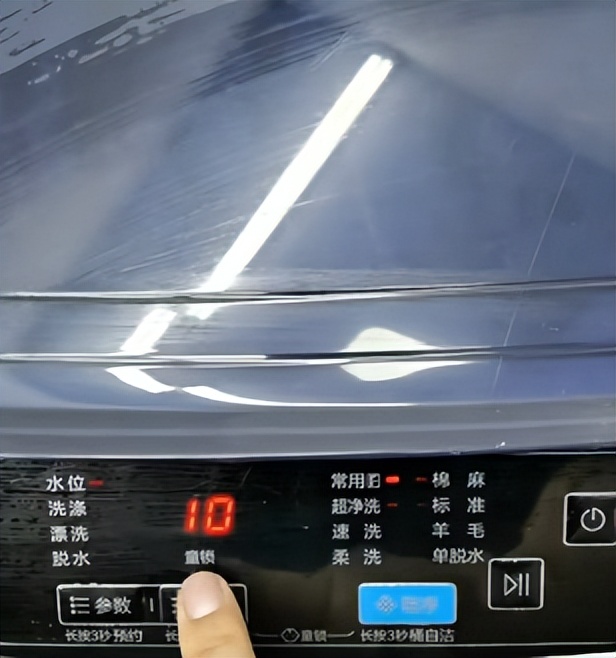 清理洗衣机异味最好方法,洗衣机又脏又臭该怎么清理呢