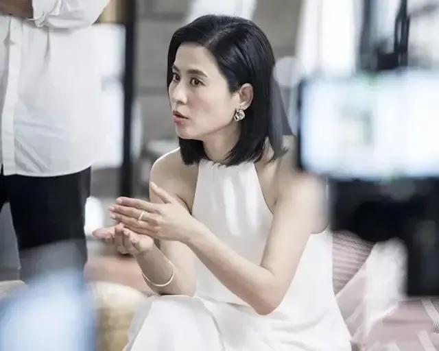 40岁左右的女港星现状,盘点40岁没结婚的港星