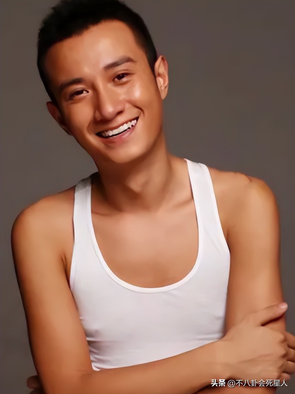 变丑明星视频,变丑的明星