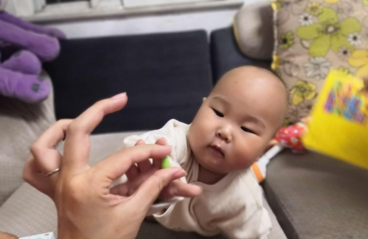 三岁半男孩身高体重最新标准,三岁内孩子身高体重标准对照表