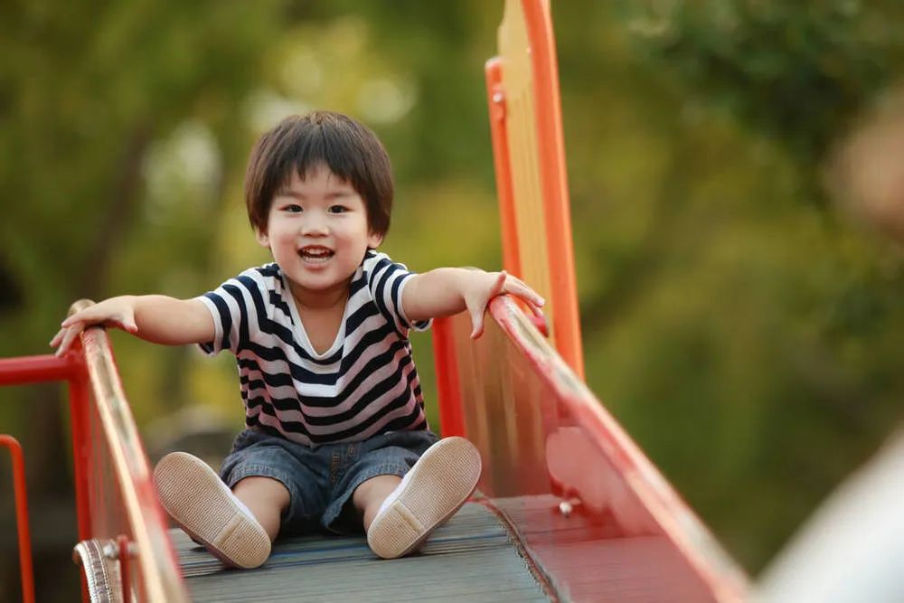 为了孩子视力入手了一台护眼灯,关于护眼灯选择测评