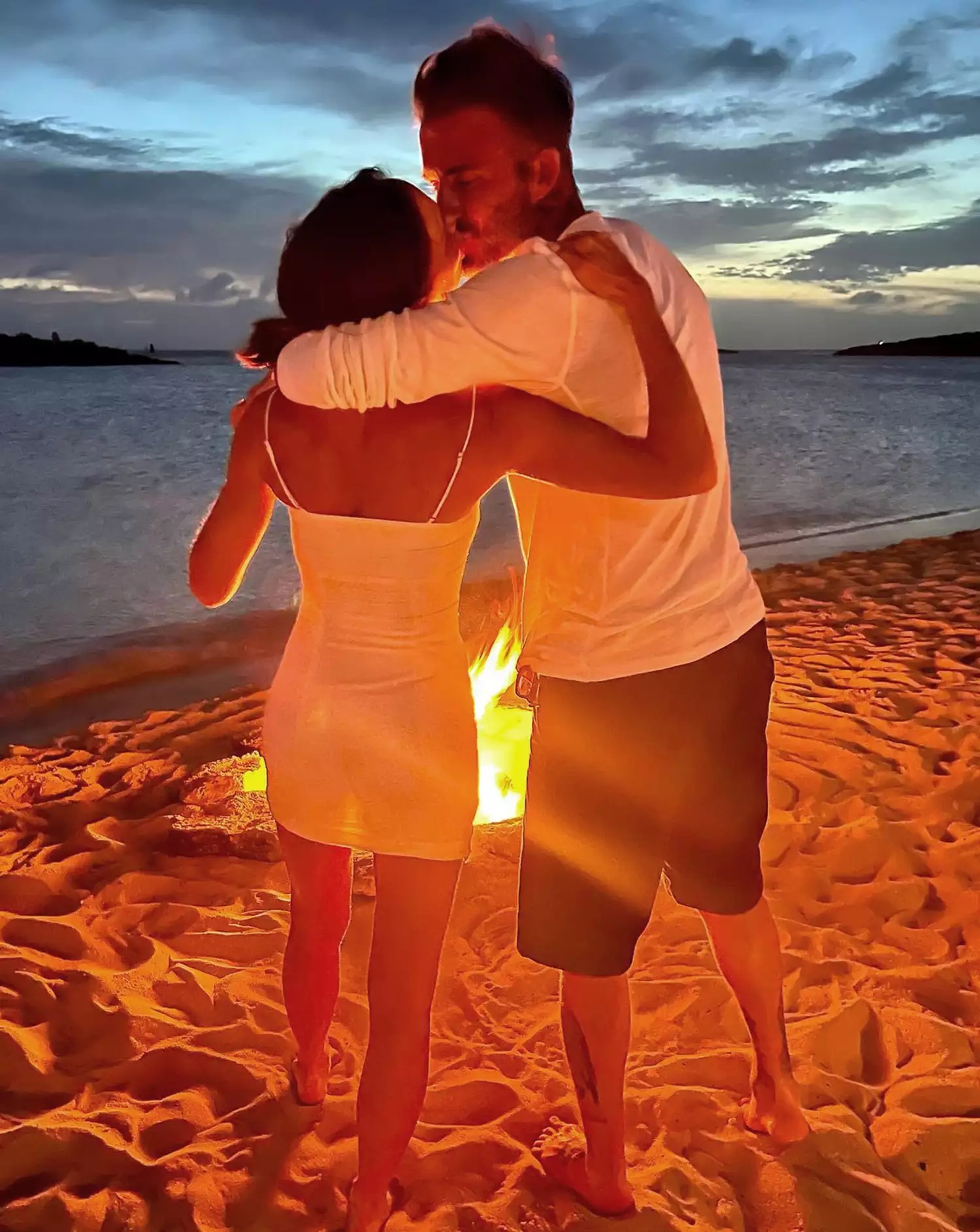 贝克汉姆和维多利亚的婚姻再亮红灯？起底贝克汉姆夫妇的婚恋内幕