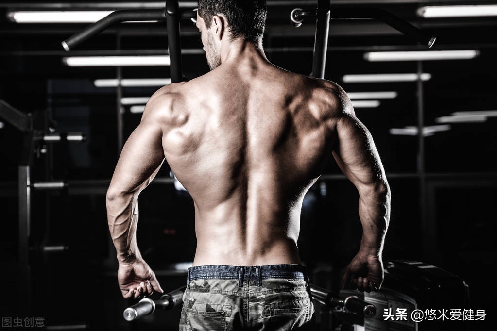 7个背部训练动作帮你练出巨背,练背怎么练才能增加背部肌肉