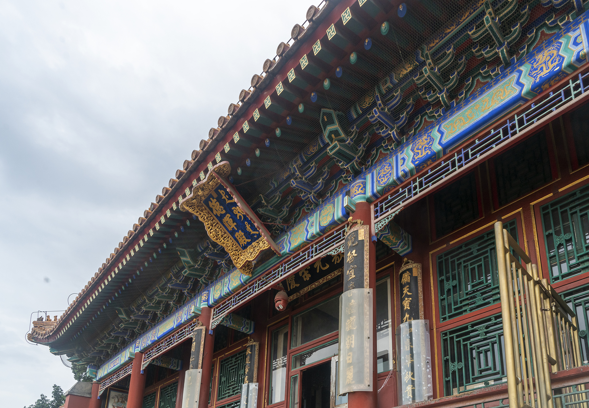 漫步北京颐和园,走颐和园长廊寓意