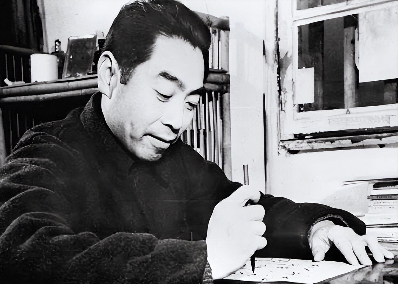 周总理逝世3小时后遗体被解剖，医生泪如雨下：总理该有多痛啊！