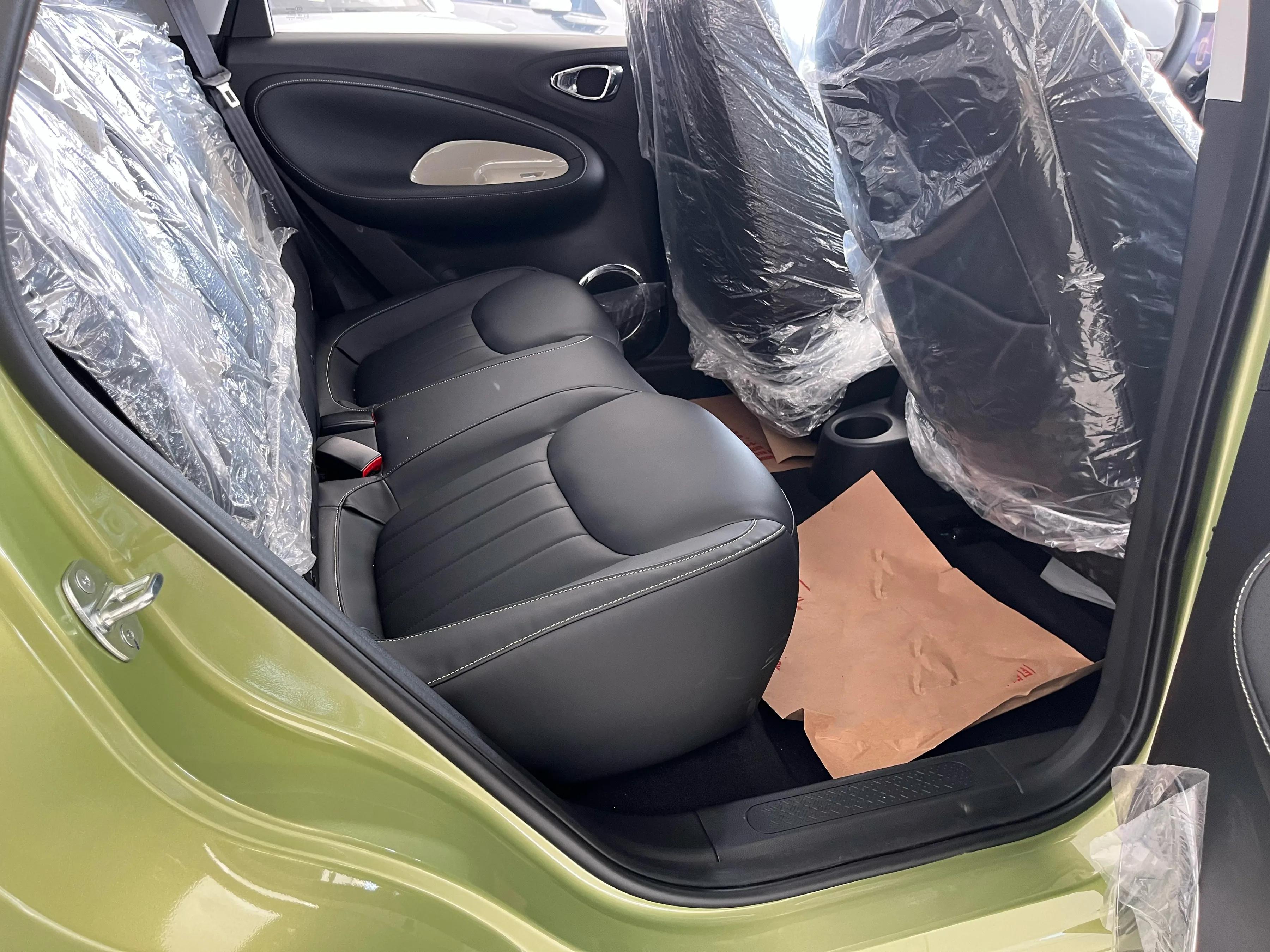 闺蜜买车了带我兜风 (闺蜜提新车带我出去玩)