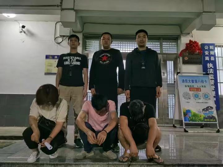 县公安局连续破获9起案件抓获11人,警方抓获19名涉赌人员