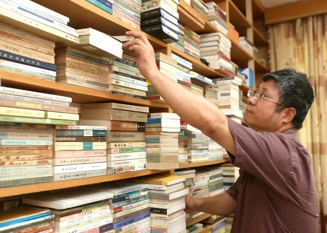 水浒传的作者除了施耐庵还有谁,三国作者是罗贯中还是施耐庵