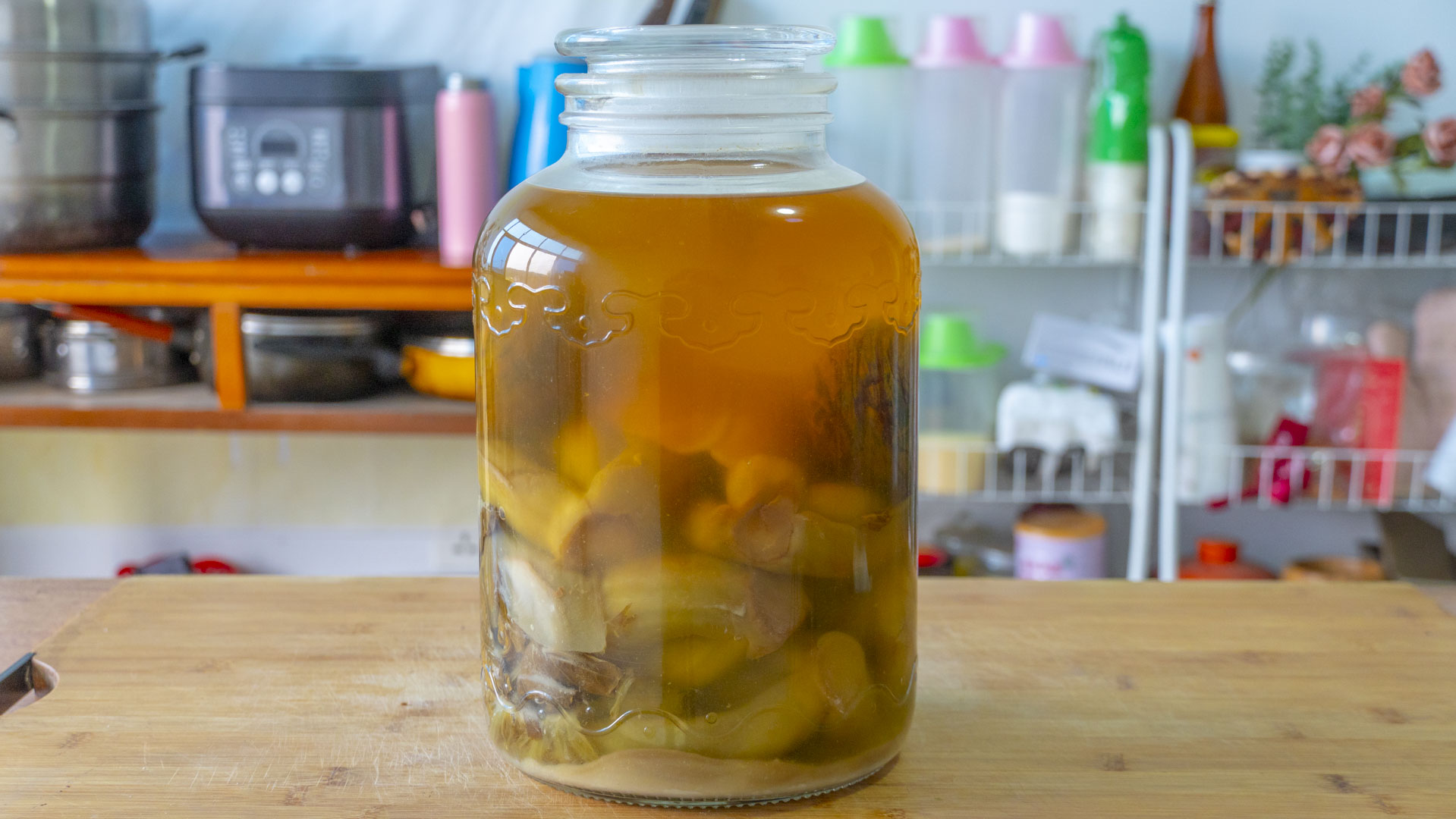 酸菜好吃不发臭的做法,酸菜鲜做的酸菜怎样吃才能更安全