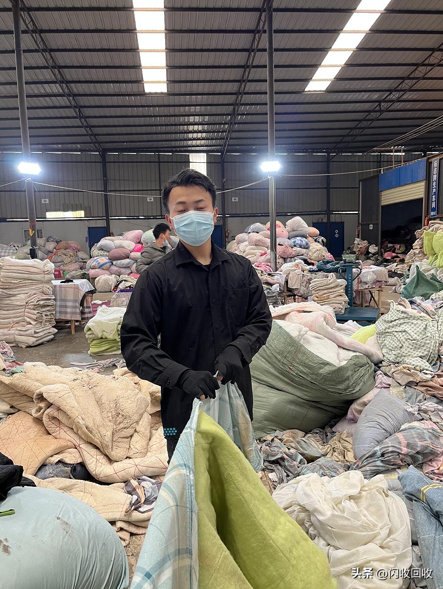 那些捐赠到非洲的旧衣服，真的白送给当地人民了吗？