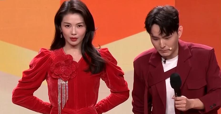 虎年春晚上的21位女星，穿着各有各的特色，有的让人倍感惊艳