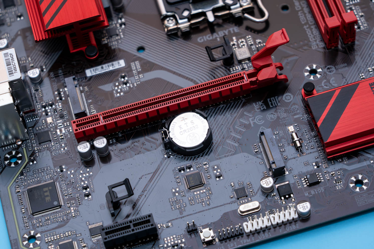 技嘉b760m魔鹰wifi,技嘉b760m魔鹰wifi版几项供电