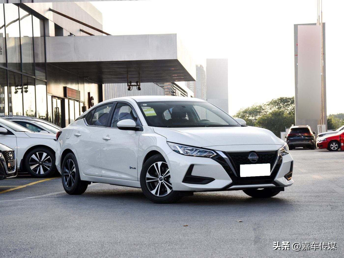 吉利星瑞和日产轩逸哪个质量好,朗逸吉利星瑞哪个更值得购买