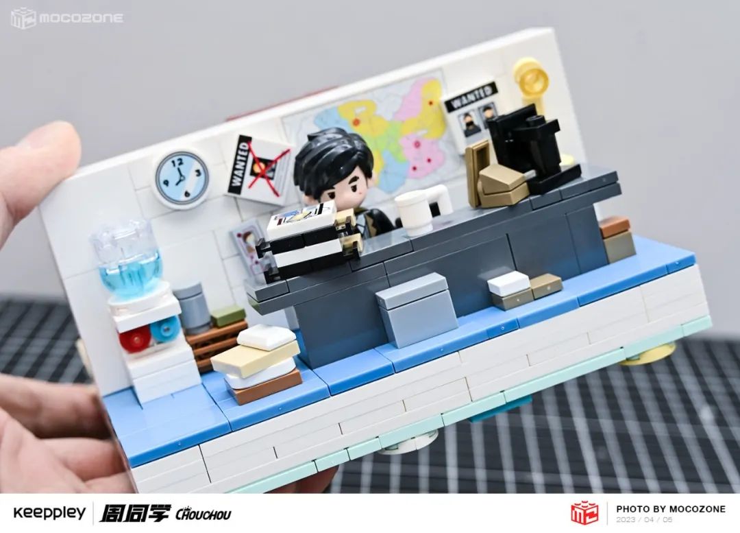 【积木测评】旋转的场景变换！周杰伦首款积木套装很有趣