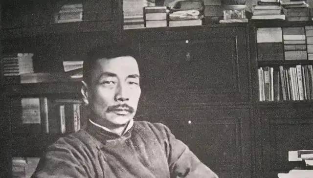 谈平等，仿崔颢《黄鹤楼》依韵仿鲁迅《剥崔颢黄鹤楼诗吊大学生》