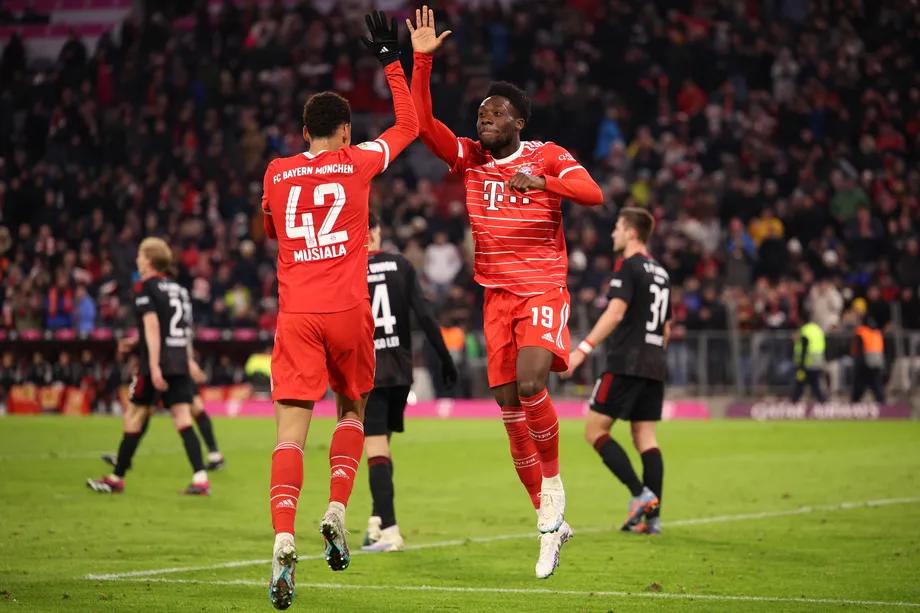 拜仁3-0柏林联合马内,拜仁慕尼黑3-0柏林联合科曼