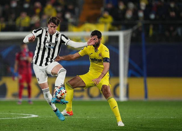 弗拉霍维奇任意球破门欧冠,弗拉霍维奇潜水艇