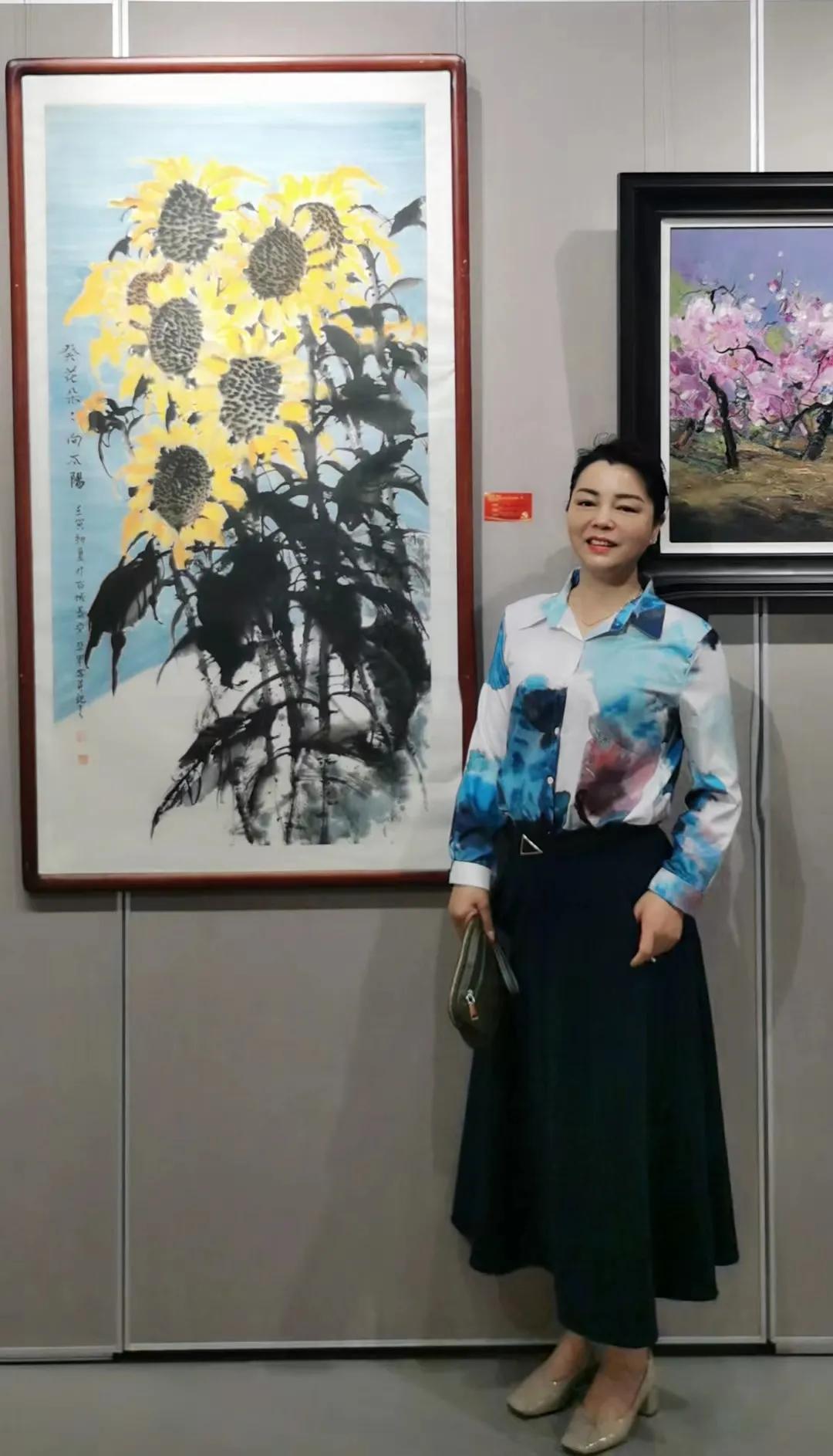 闫群：热烈的群山