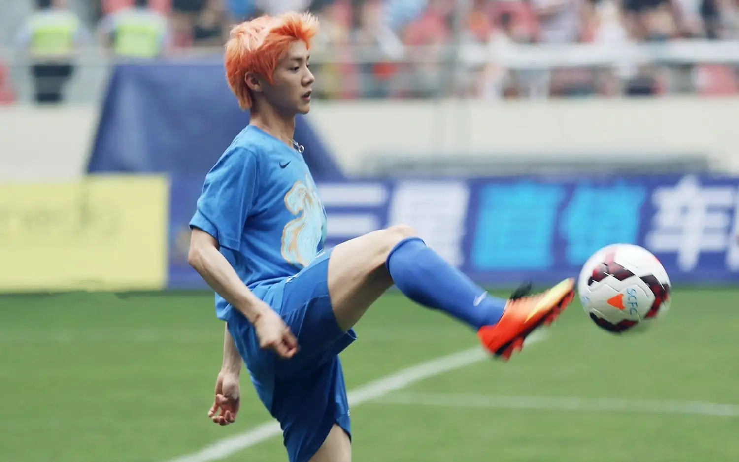 被娱乐圈耽误篮球运动员,被耽误的电竞明星鹿晗