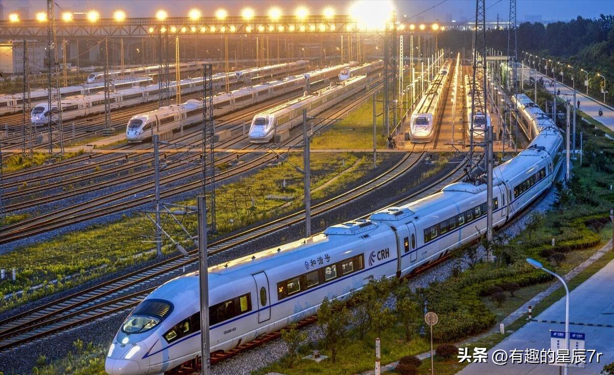 母子二人联手暴打女子,嚣张跋扈母女打人