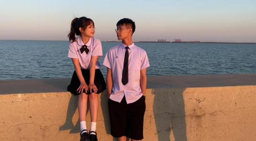 旅游穿泰国校服,中国游客穿泰国校服