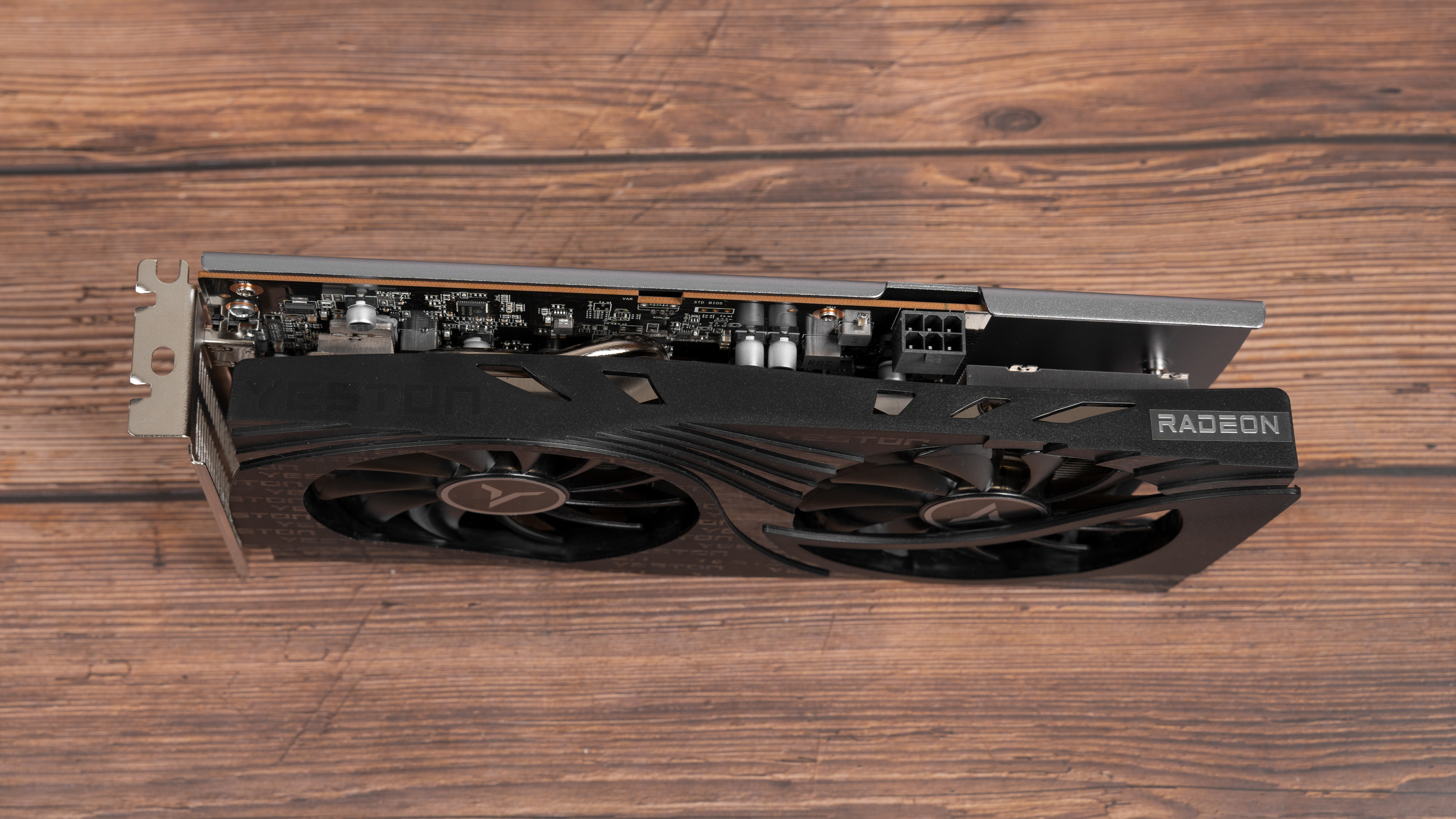 amdradeonrx6500xt和3060哪个好,amdradeonrx6500xt游戏测评